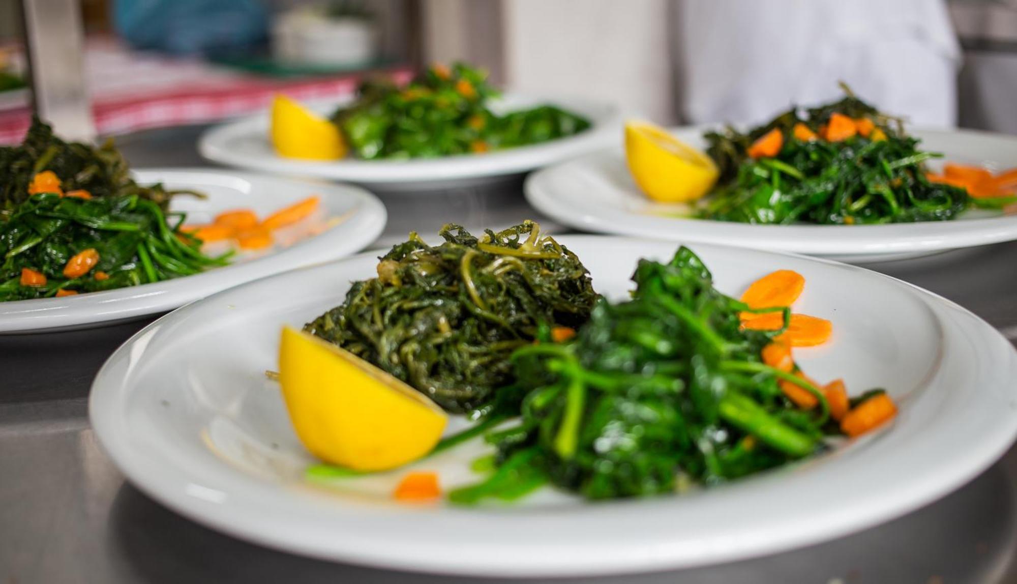 Hotel Restaurant Emblema Petrelë エクステリア 写真