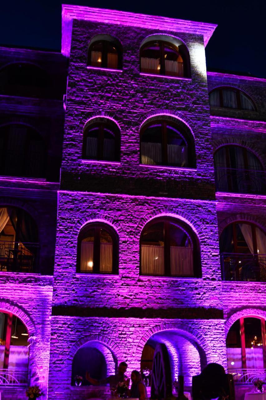 Hotel Restaurant Emblema Petrelë エクステリア 写真